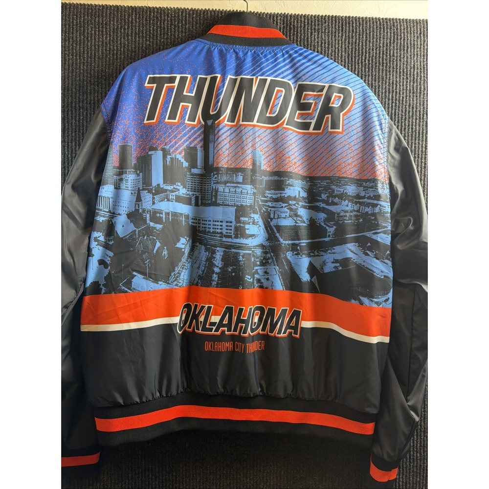 Nike Oklahoma City Thunder Men's Bomber Jacket Size XL Downtown Okc Skyline Rare